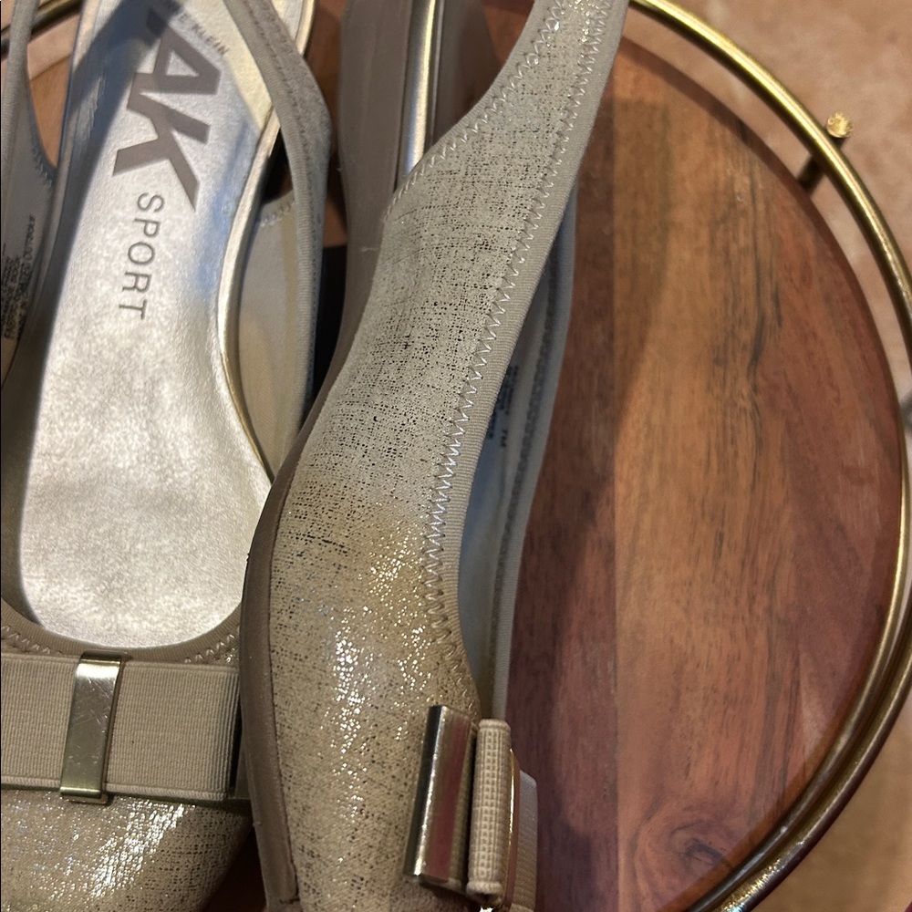 AK Sports Gold light gray tan Slingback Ballet Shoes, Size 7M - Picture 5 of 9